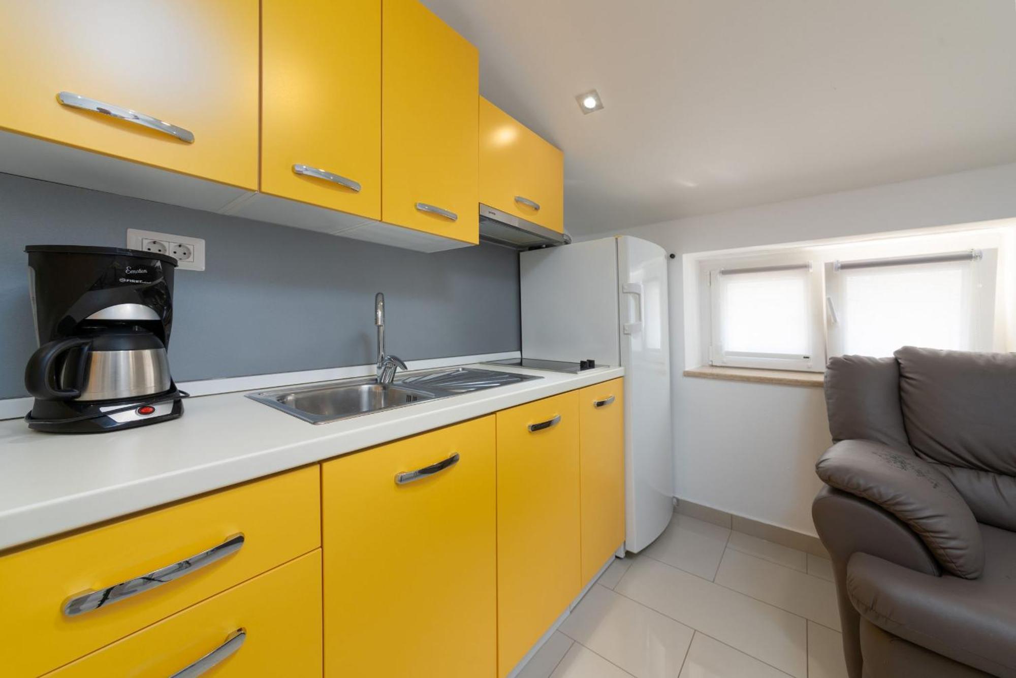 Deny Apartman