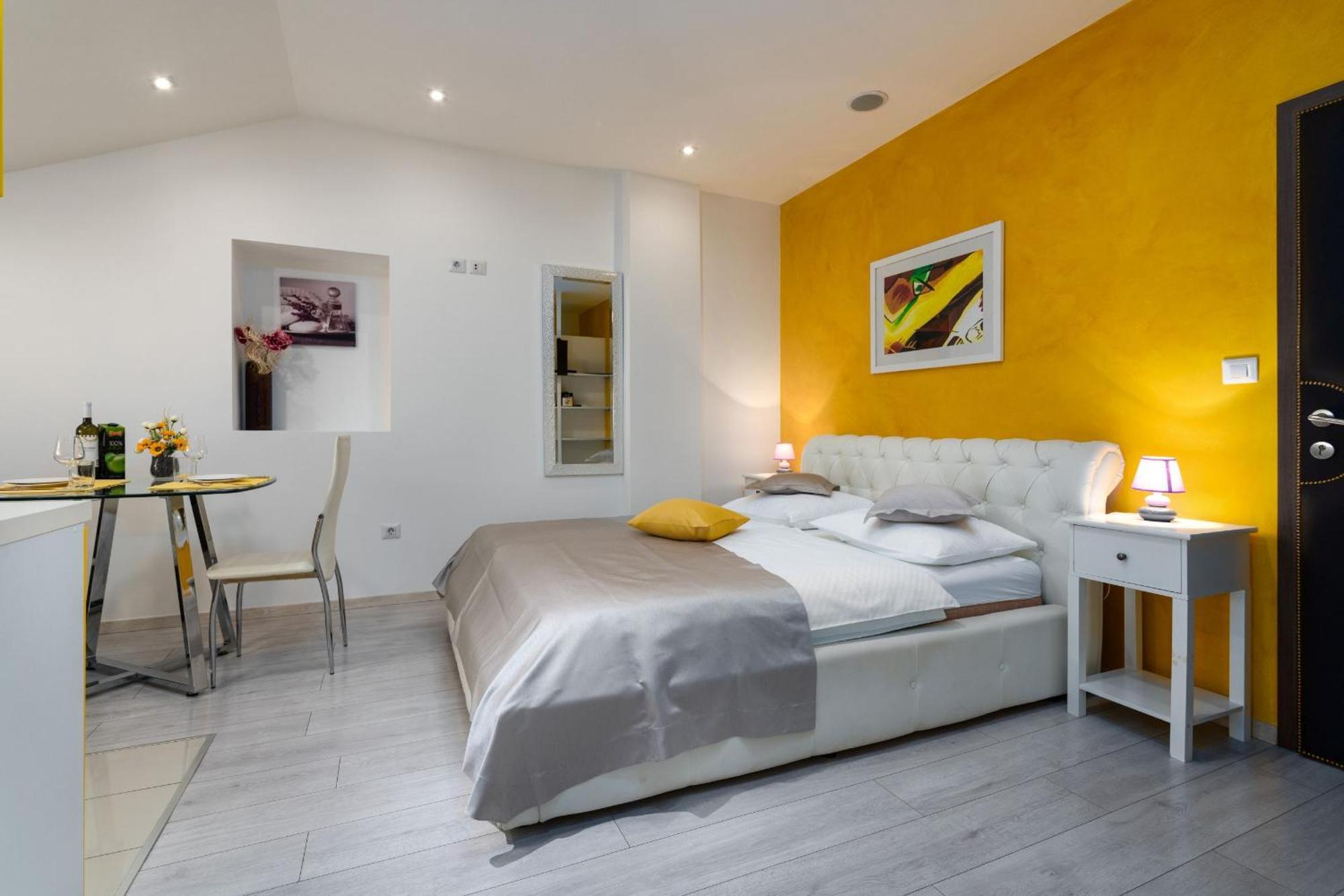 Deny Apartman